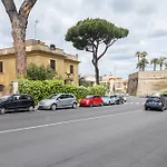 Vatican Charm 5 Min Walk *