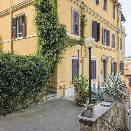 Vatican Charm 5 Min Walk